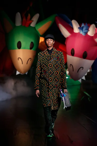 Look 83